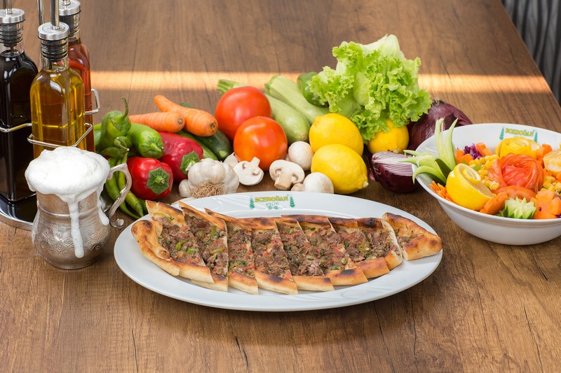 Kuşbaşılı Sade Pide(Sebzesiz)